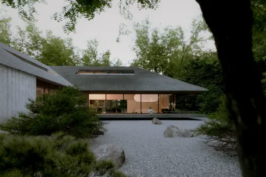 OM HOUSE